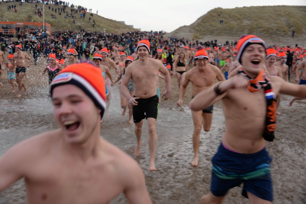 ../Images/Nieuwjaarsduik Nederzandt 2016 034.jpg